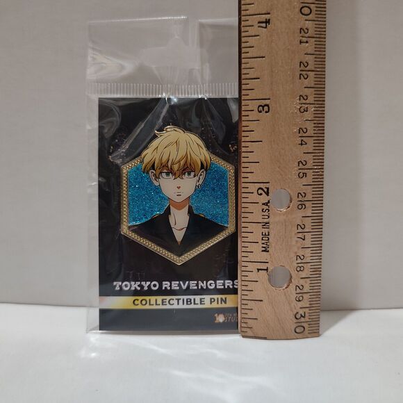 Tokyo Revengers Chifuyu Matsuno Golden Series Enamel Pin Official Color Badge - Picture 2 of 2